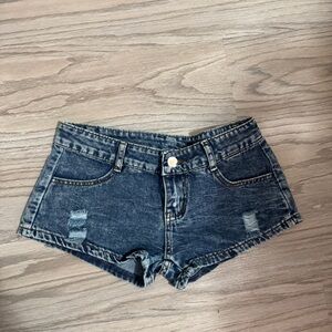 Low Rise Y2K style shorts woman’s size S